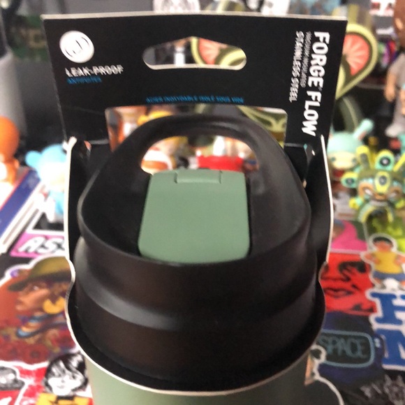 CAMELBAK Press, Sip, Go 16oz Tumbler - Picture 8 of 9